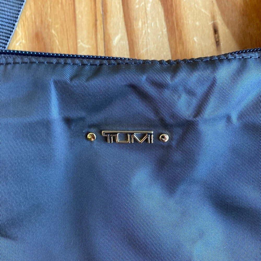 Tumi Gray Nylon Packable Top Zip Travel Duffle Bag w/ Pouch - NEW - 1122KP